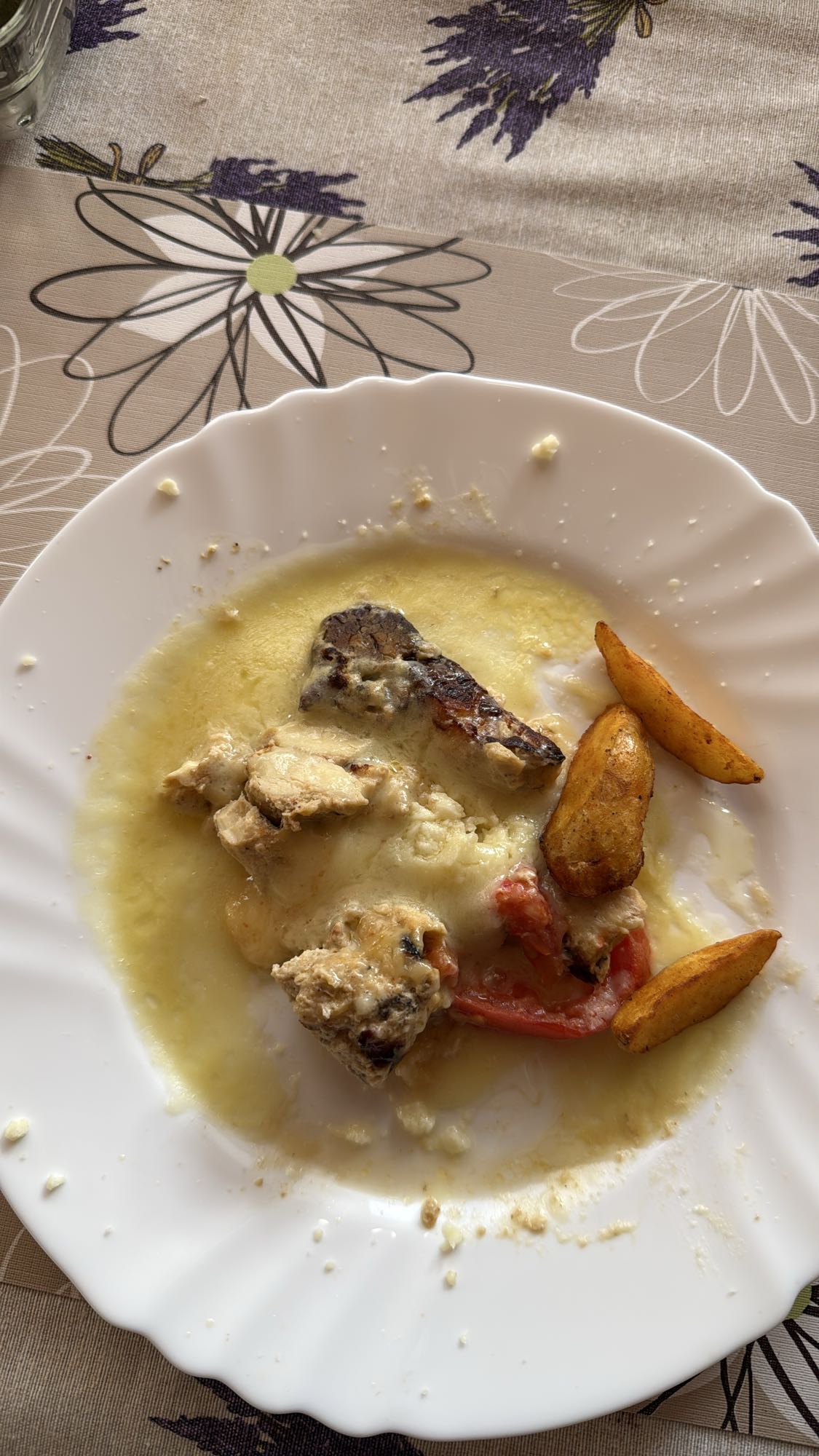 Pui cu cartofi și brânză