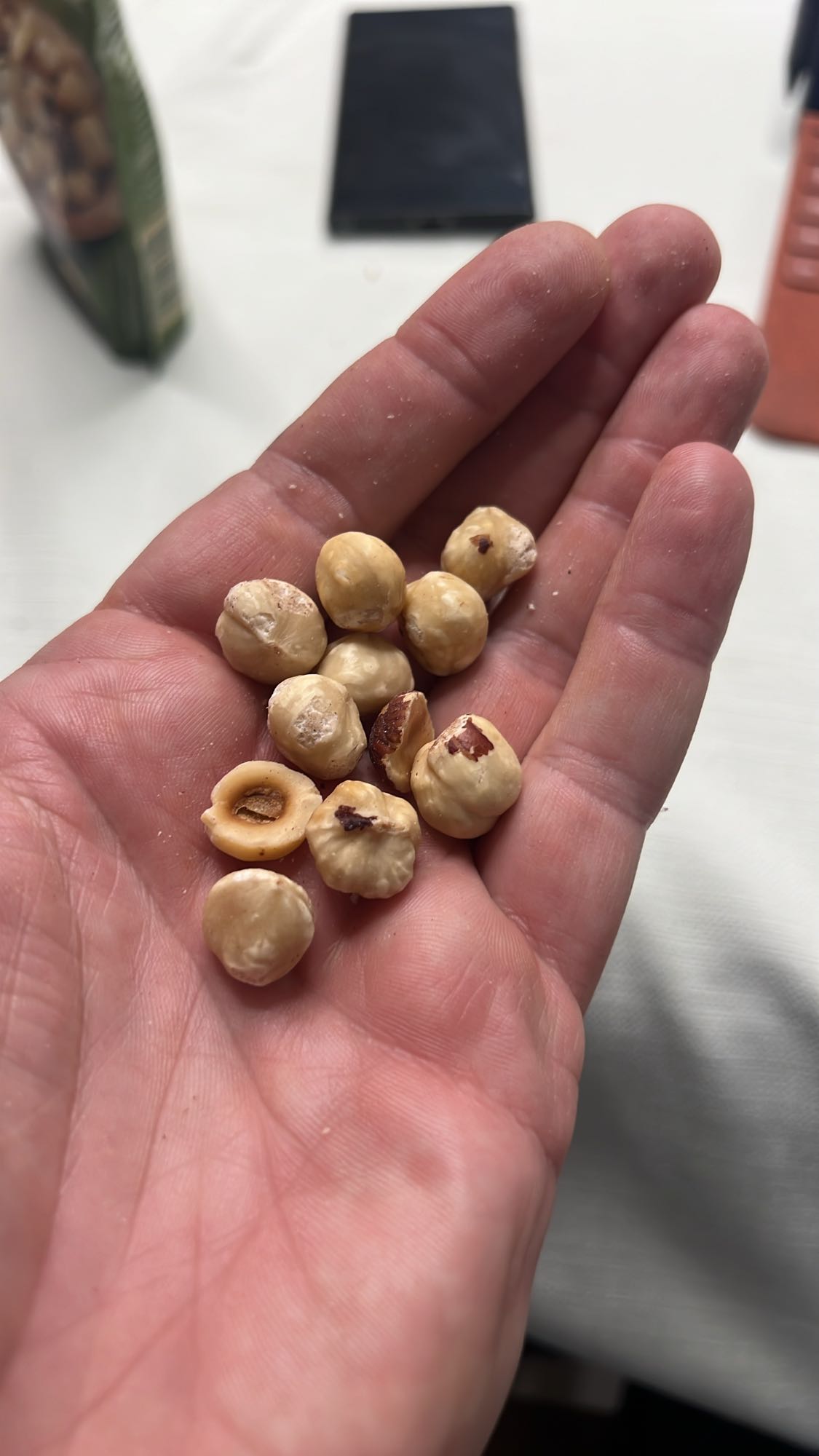 Alune de pădure crude