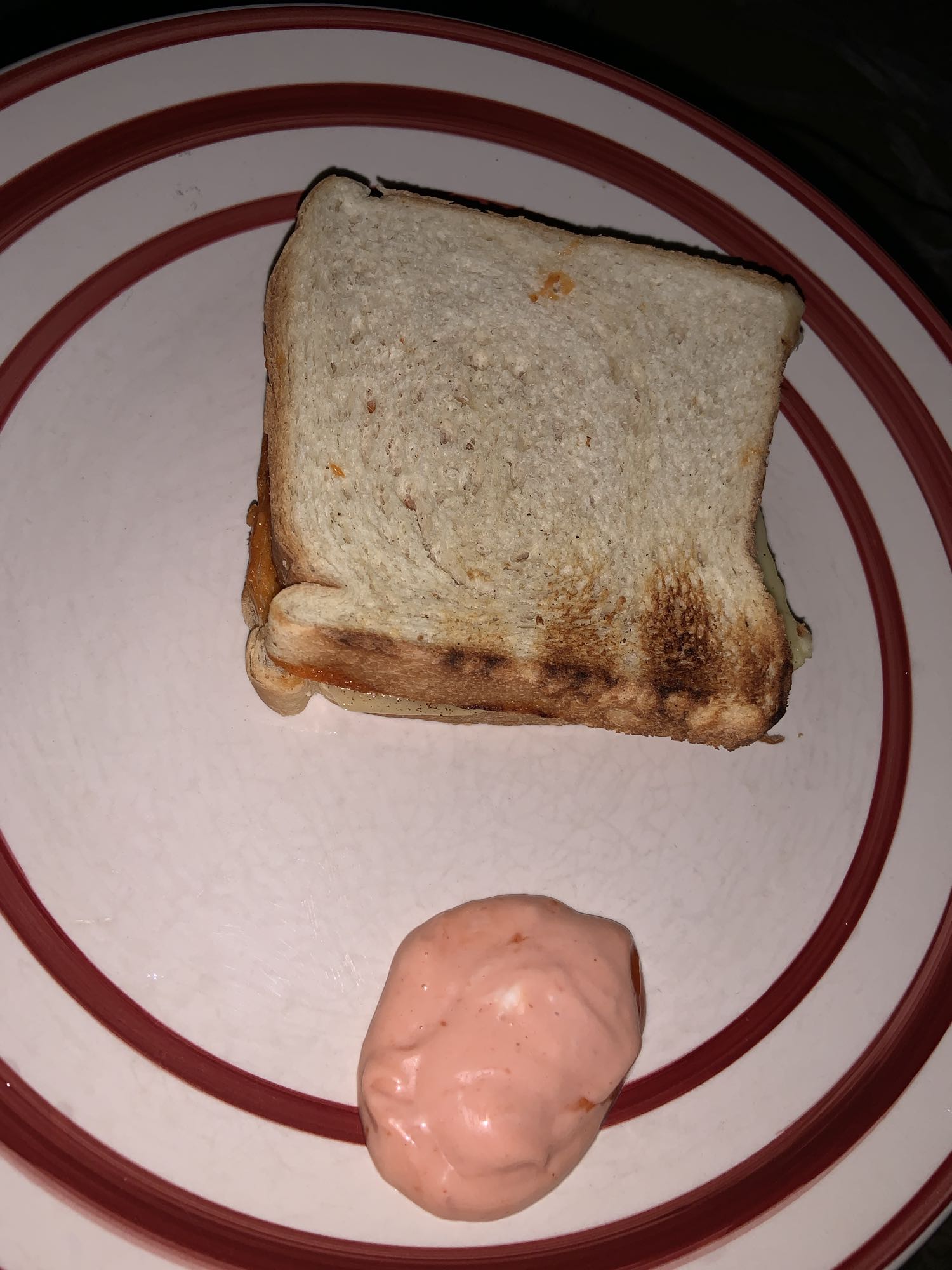 Sándwich con aderezo