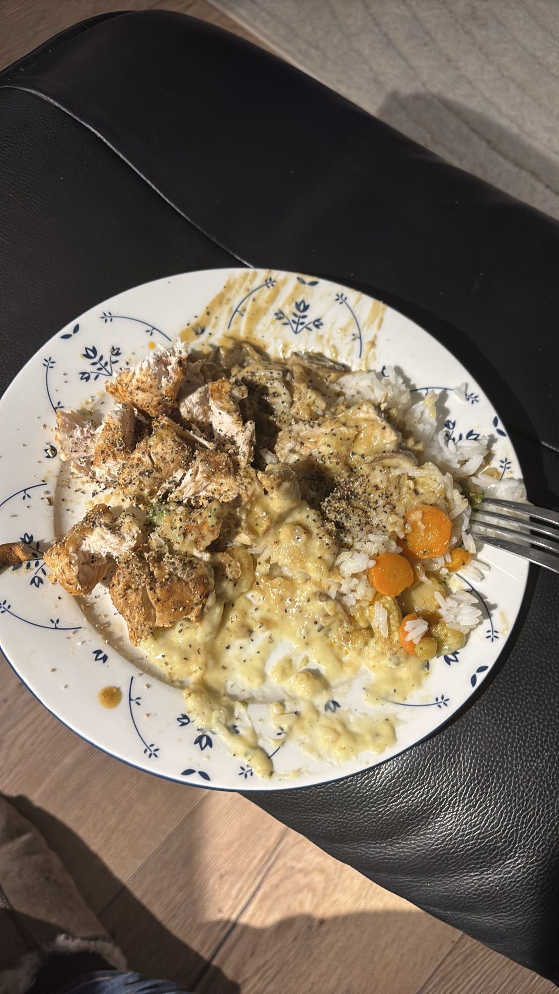 Kylling med ris og saus