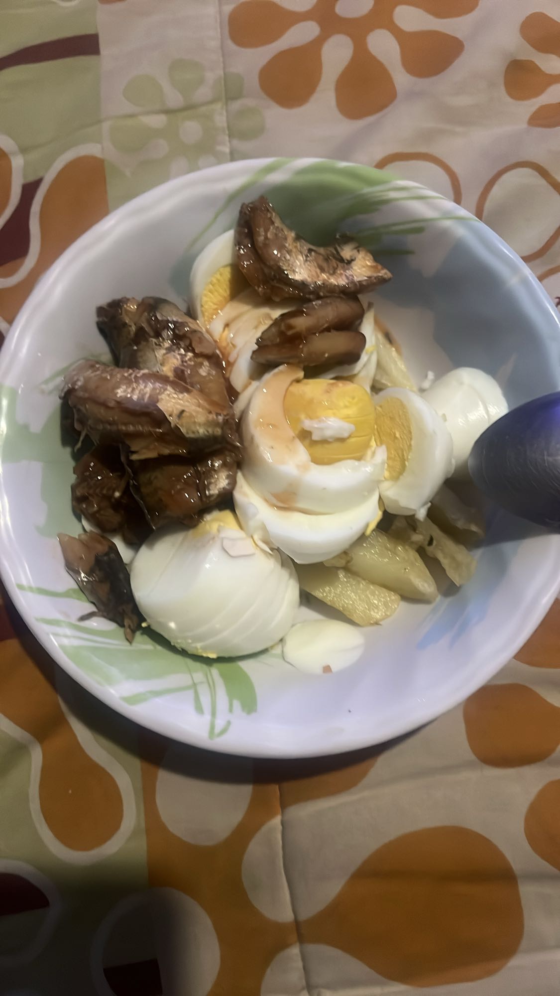 Huevos con sardinas