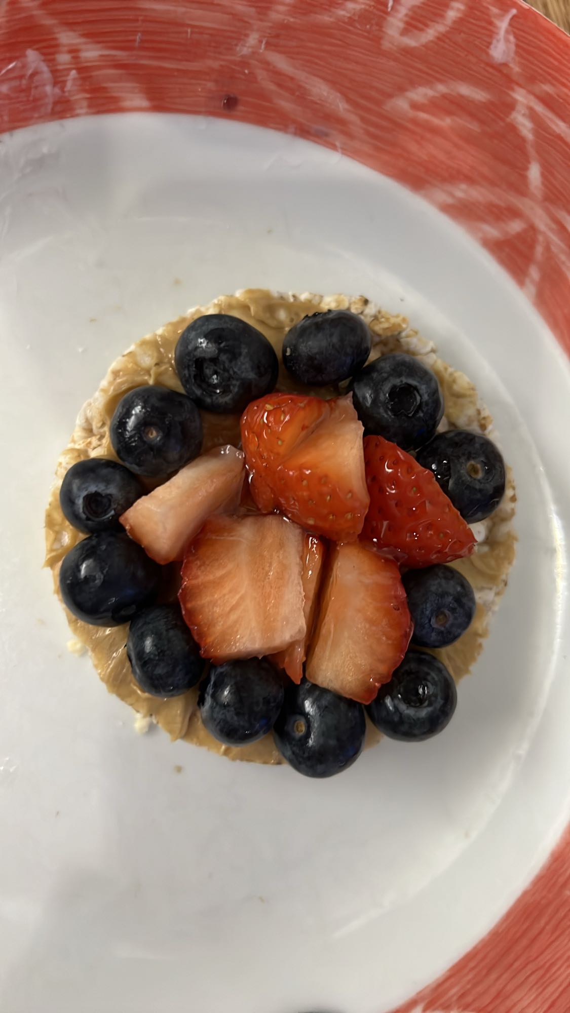 Fruta con arroz y crema