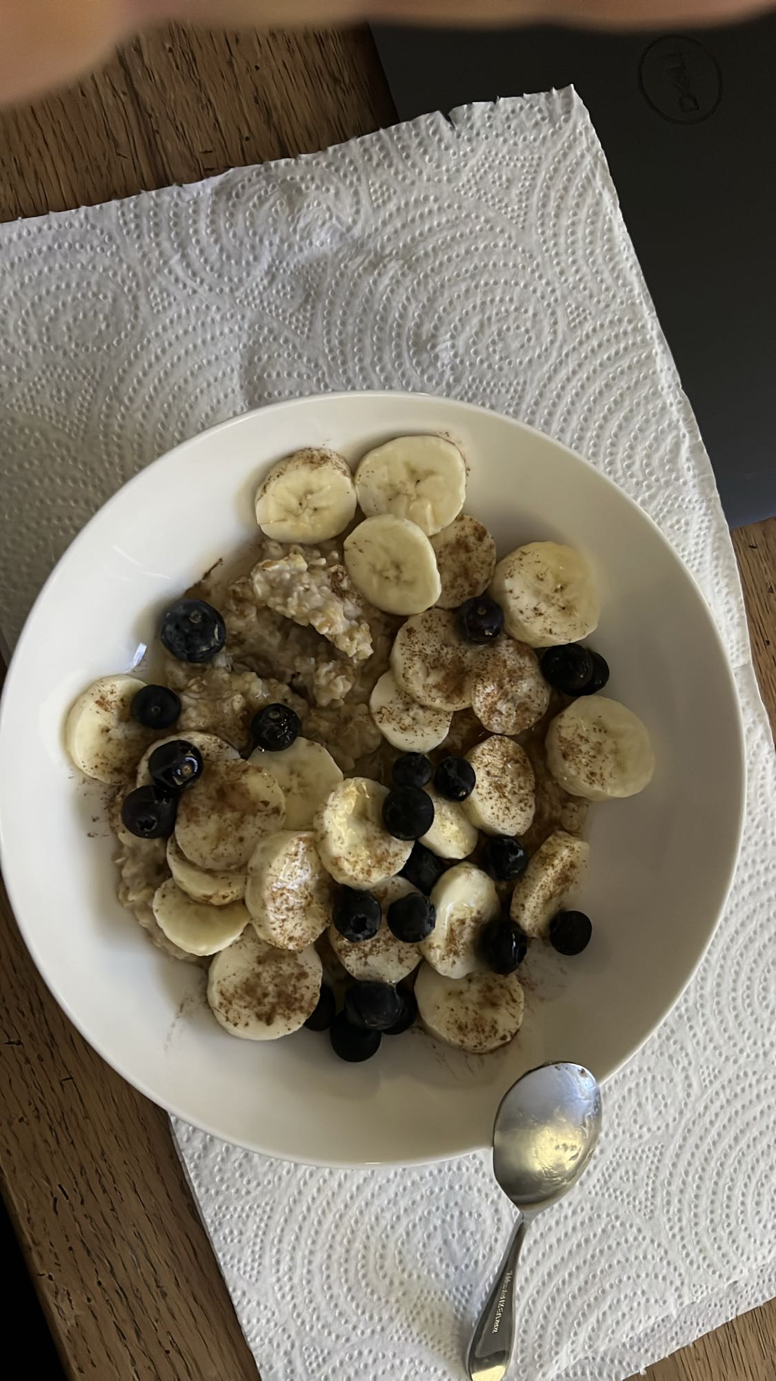 Βρώμη με μπανάνα και μύρτιλα