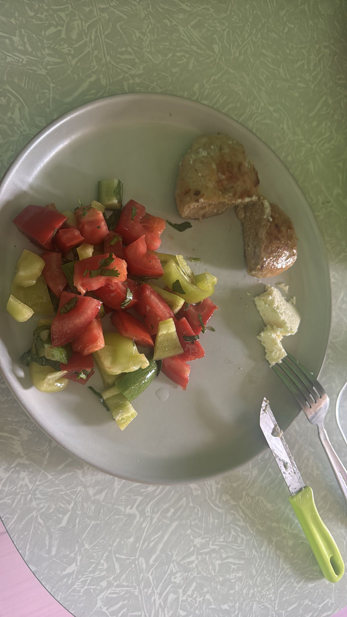 սալաթ և միս