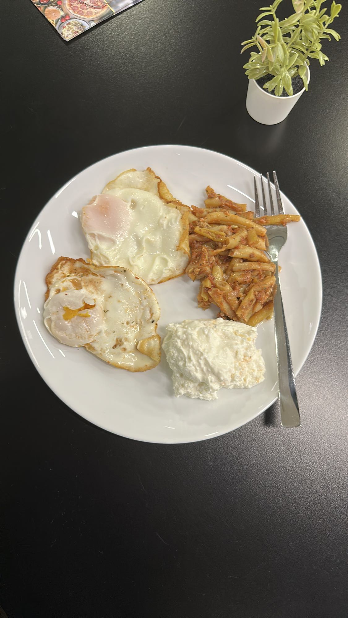 Oua, paste si branza