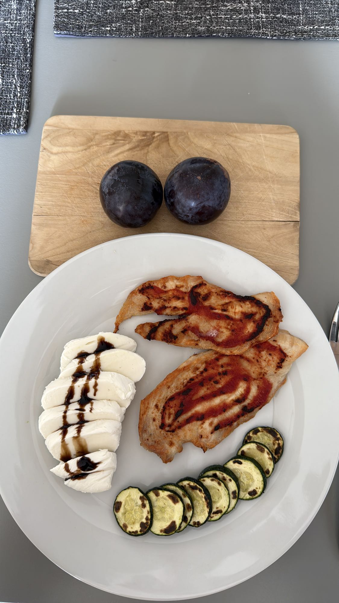 Piept pui cu mozzarella