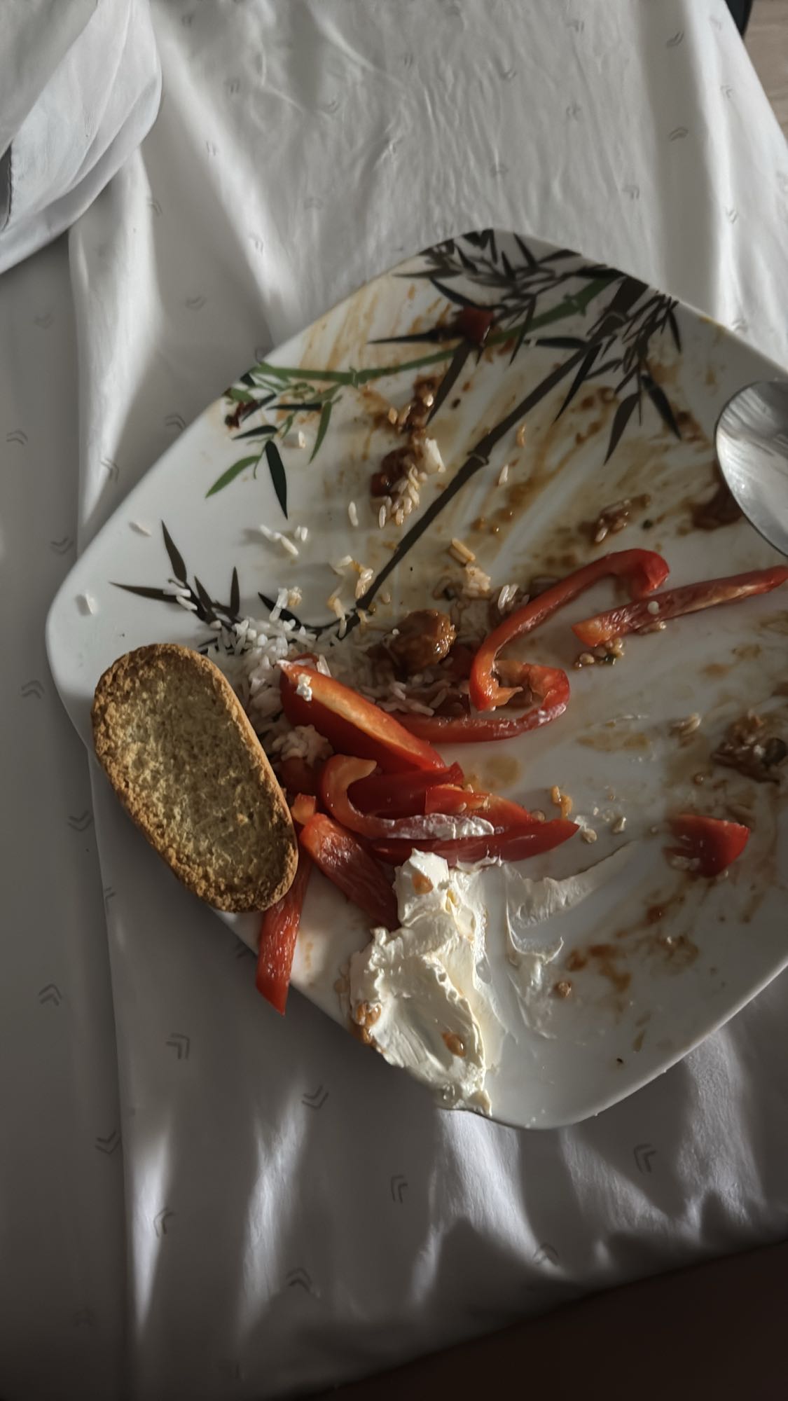 Assiette restes variés