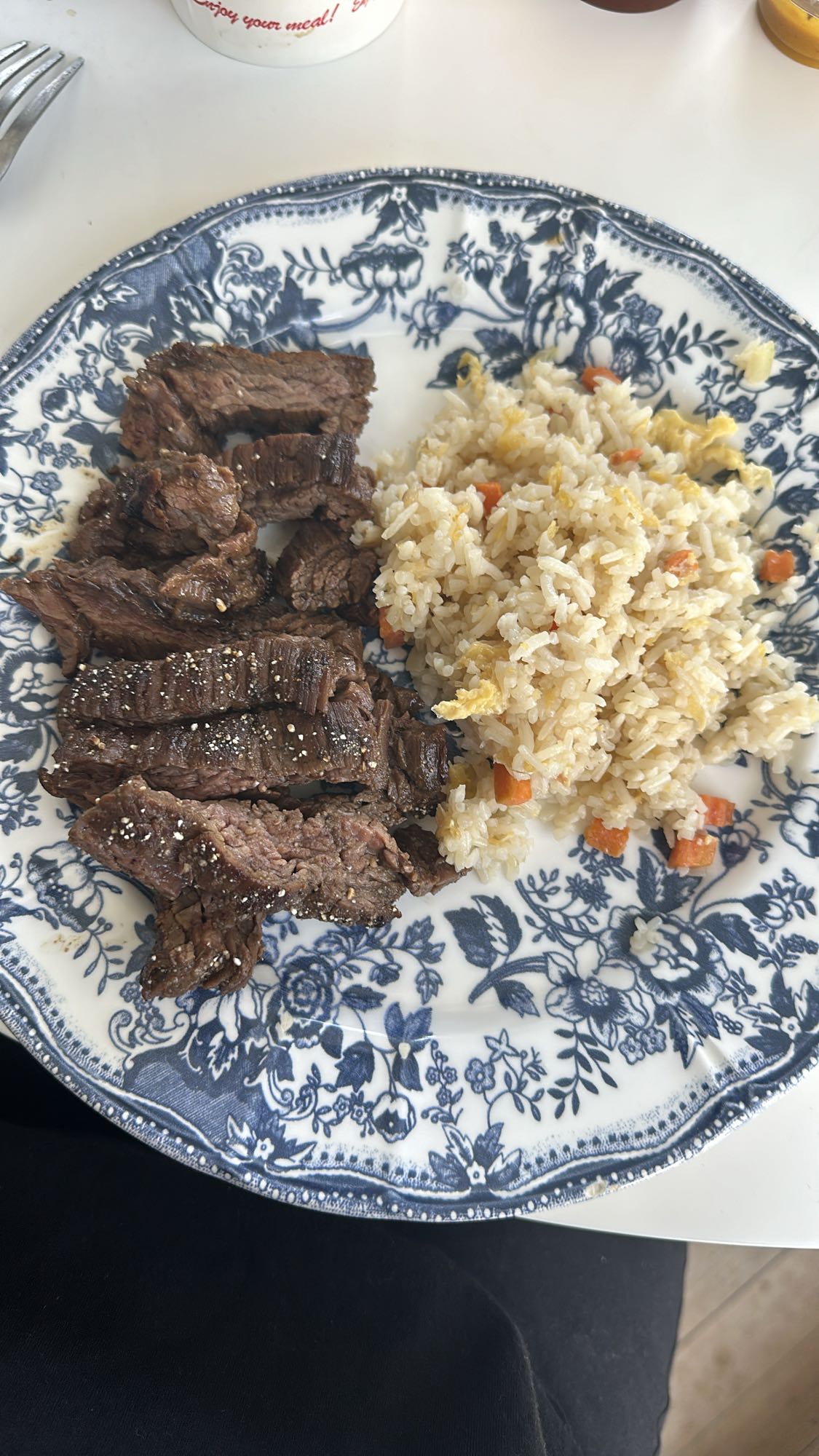 Orez prăjit cu vită