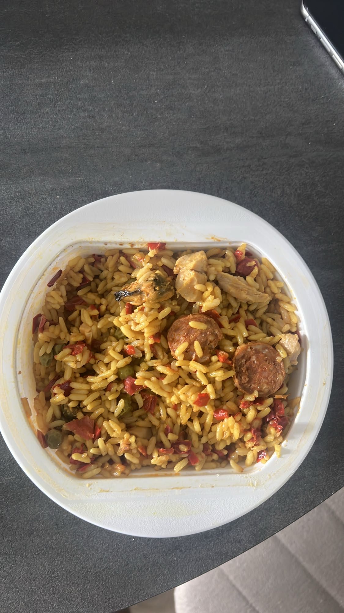 Riz à la viande et légumes