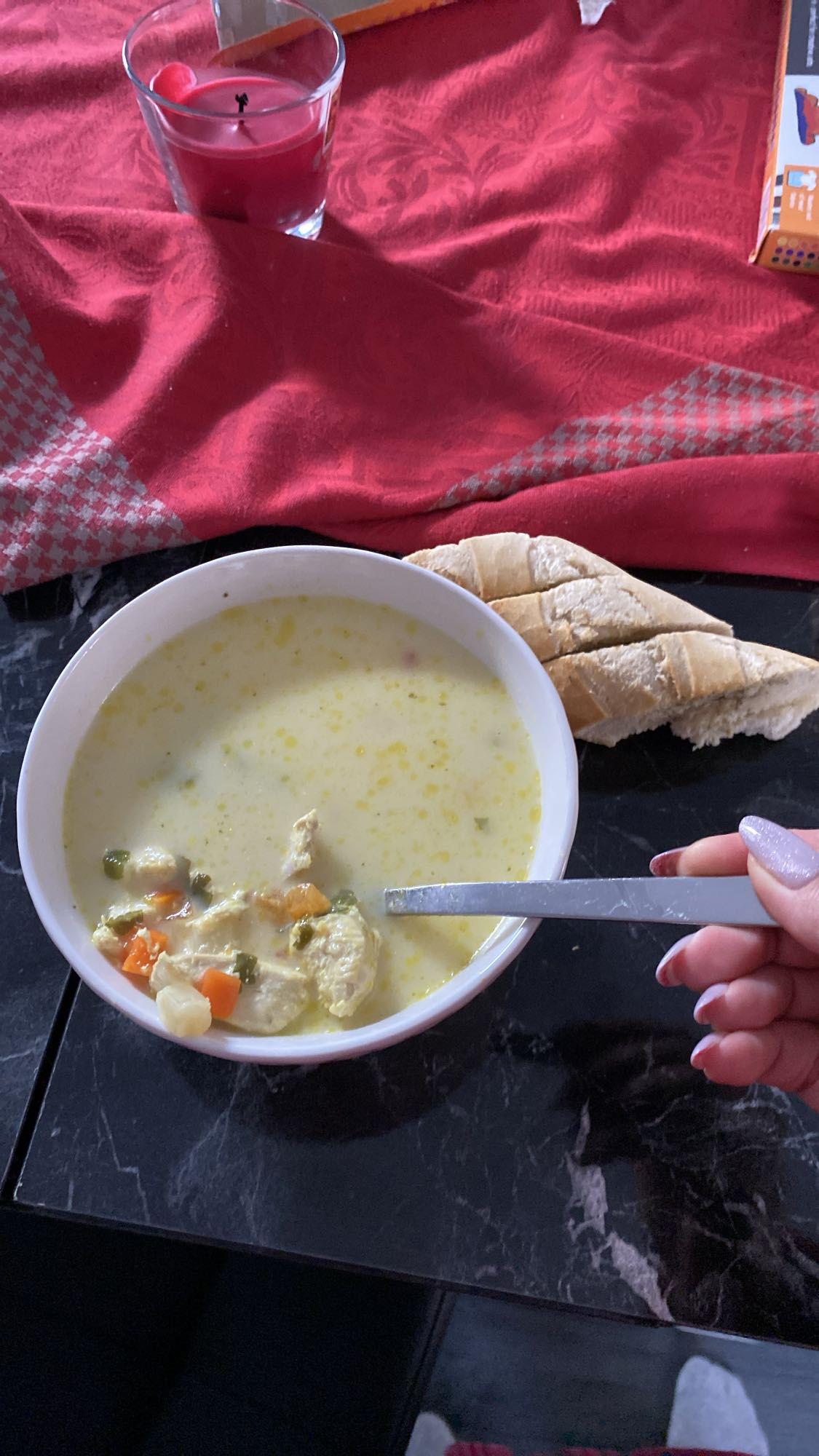 Supă de pui cu legume