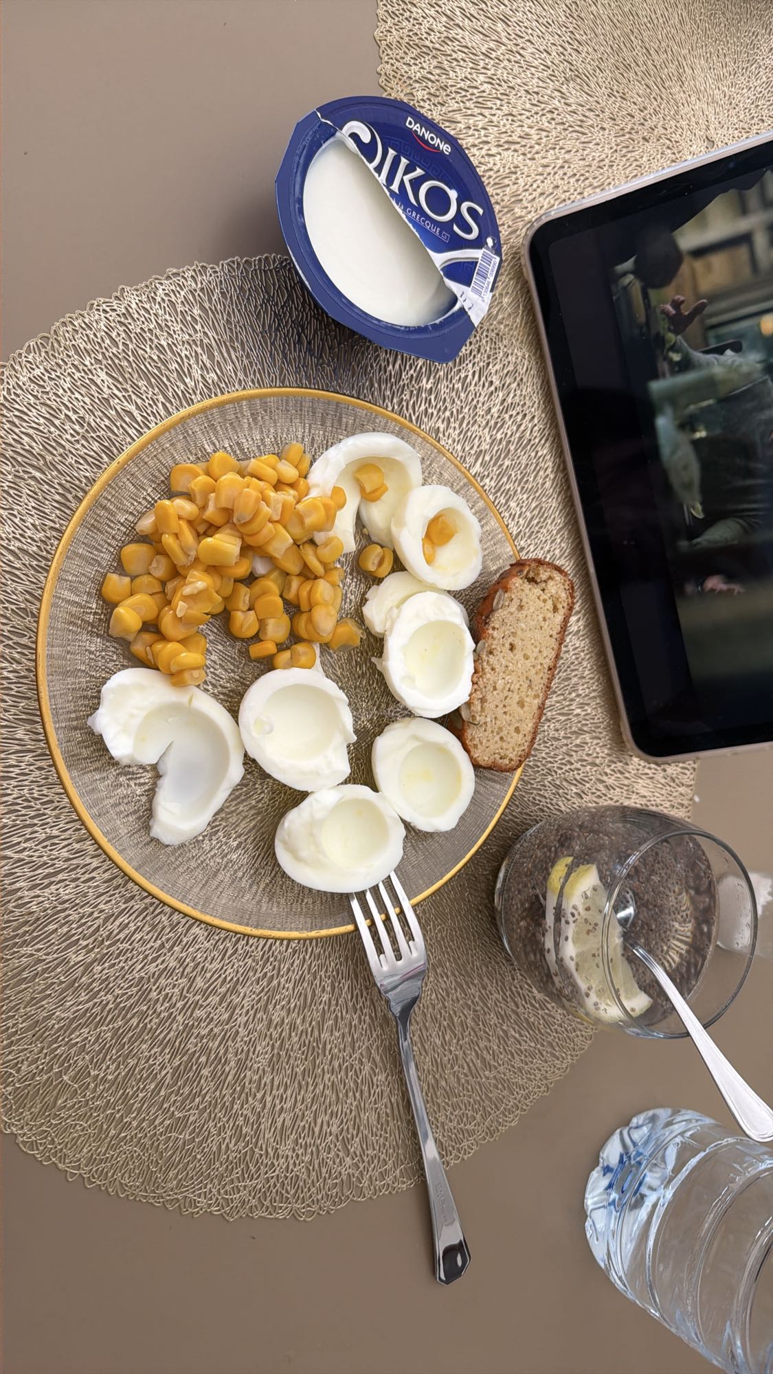 Хлеб из чечевицы с яичным белком и йогуртом