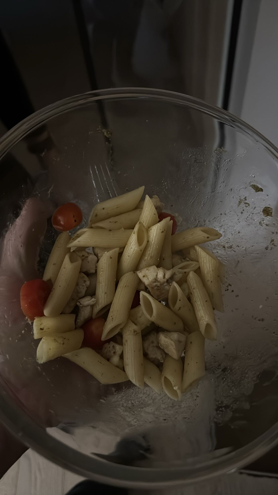 makaron z kurczakiem i pomidorami