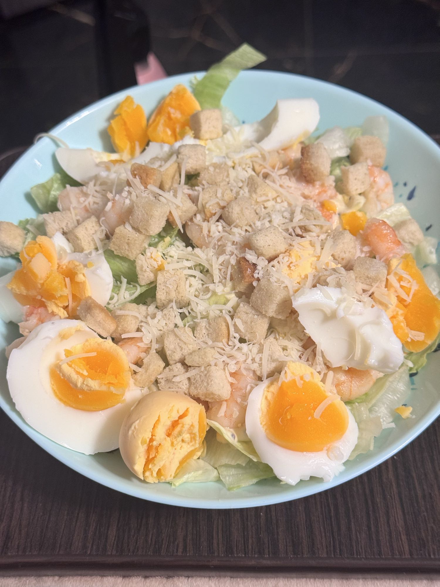 Салат с яйцом и креветками