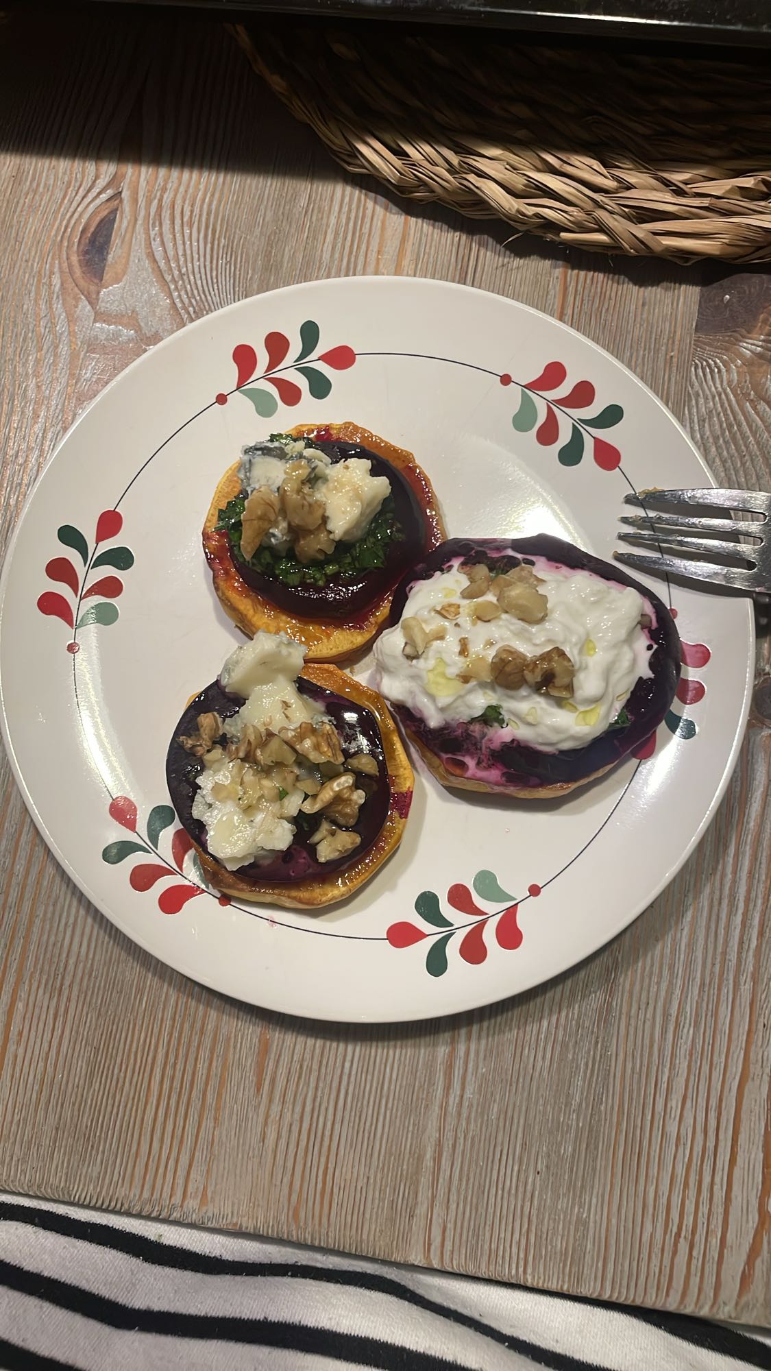 Plastry buraka z dodatkami