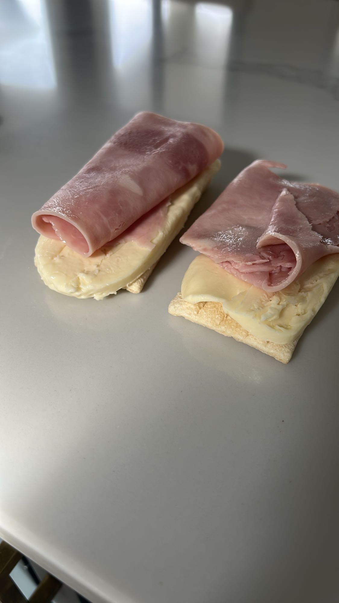 Tostadas con jamón y queso