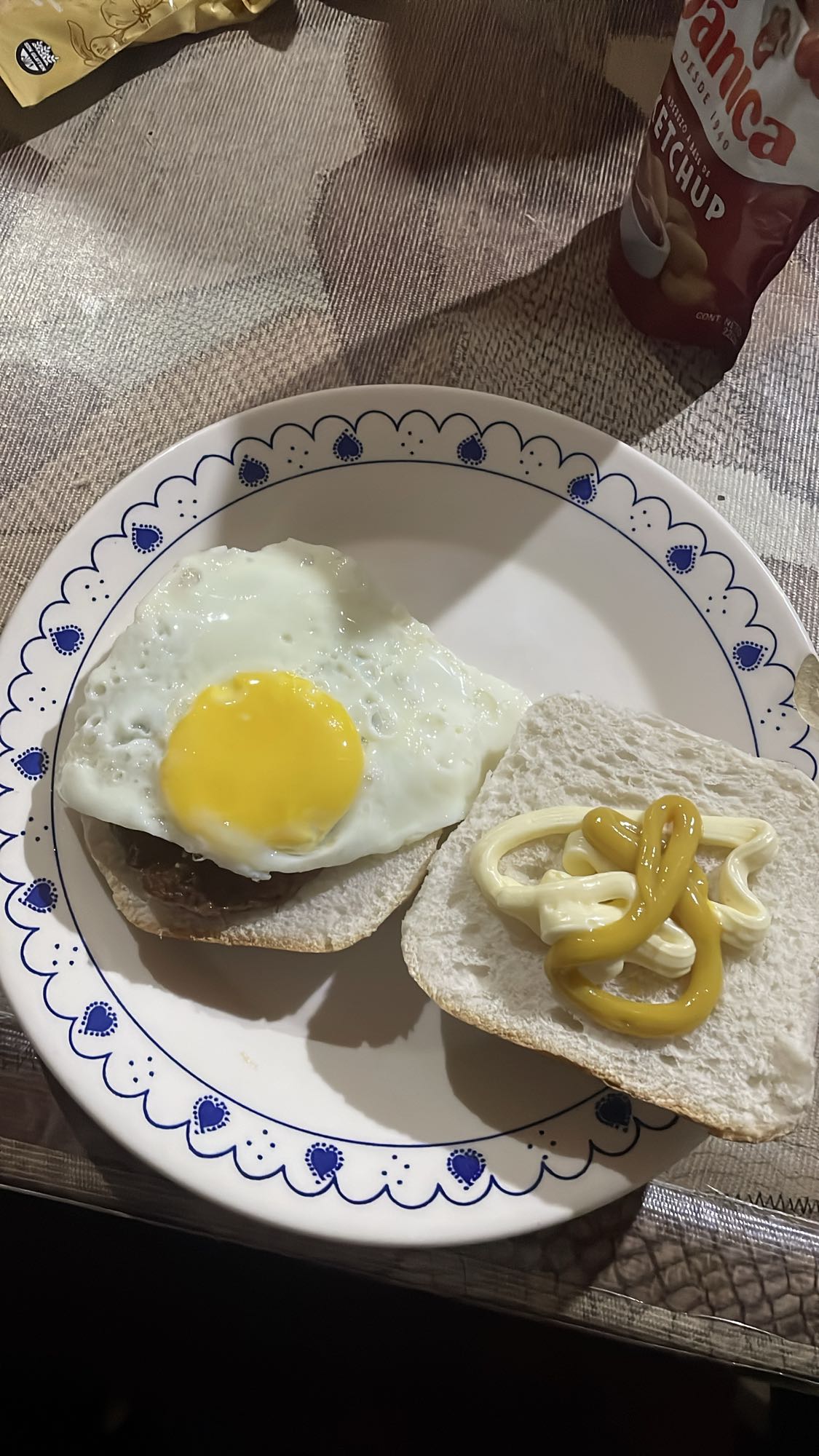 Hamburguesa con huevo