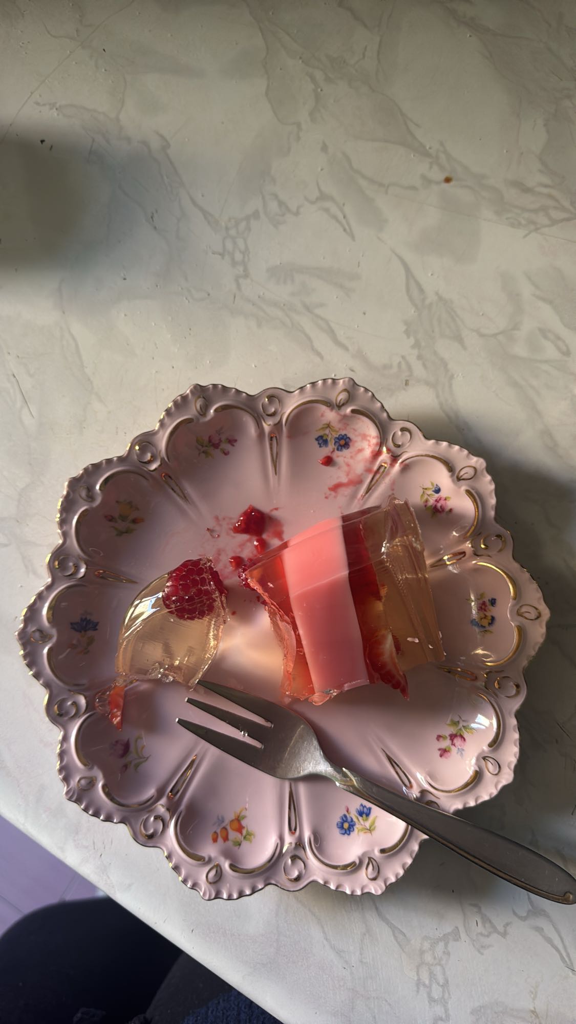 Ջելե մրգերով