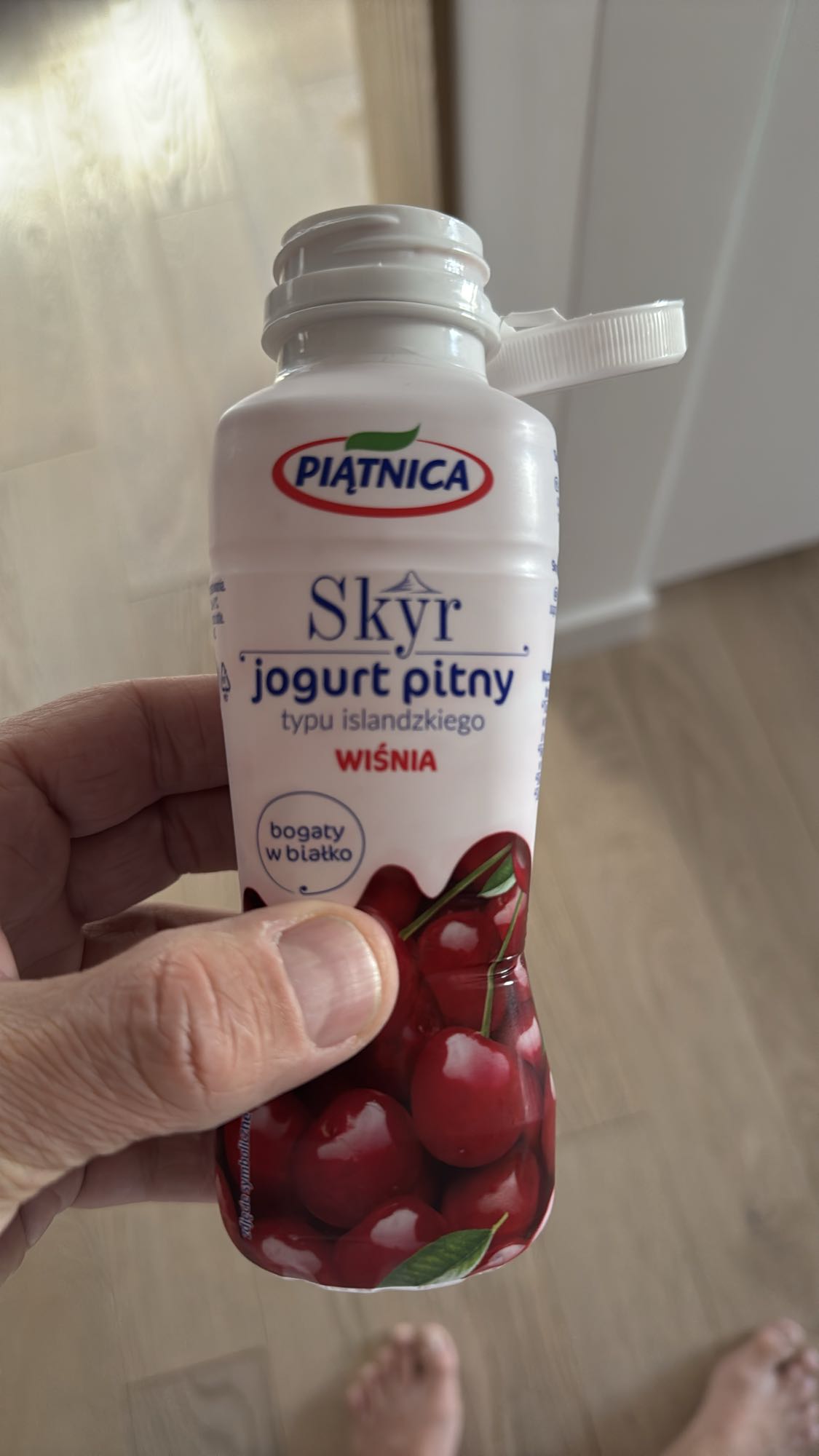 Skyr jogurt pitny wiśnia