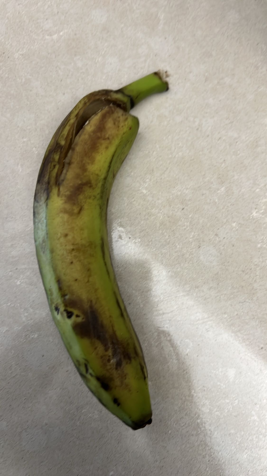 Plátano verde maduro