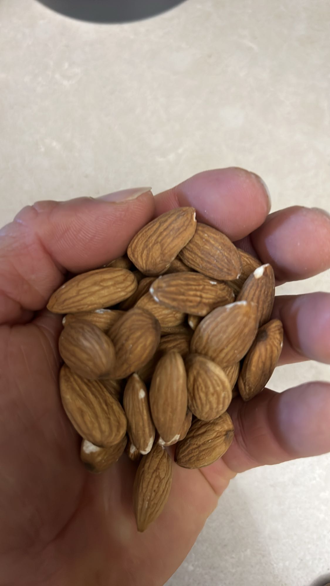 Badem atıştırmalık