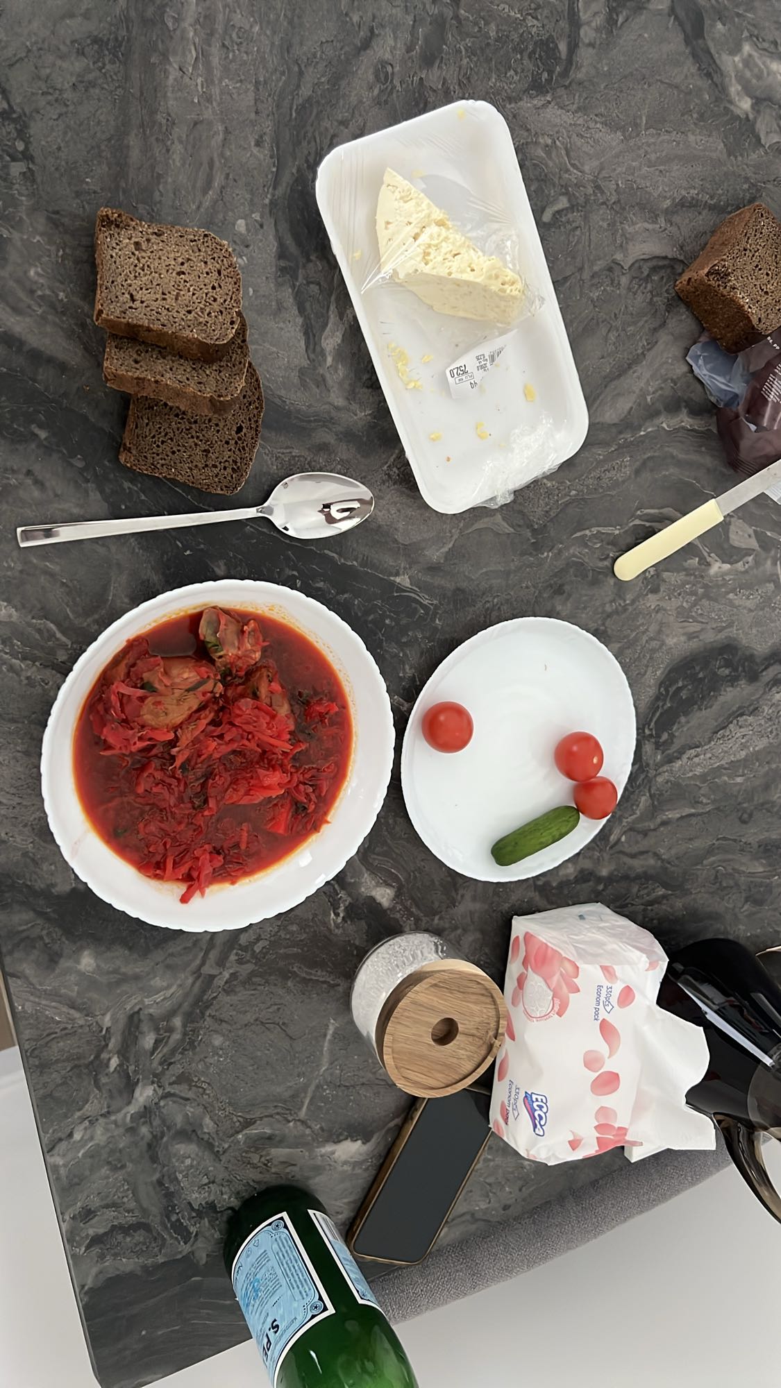 Բորշչ և հաց