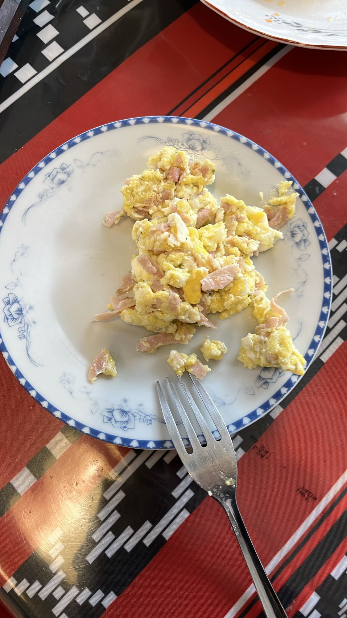 Бъркани яйца с шунка