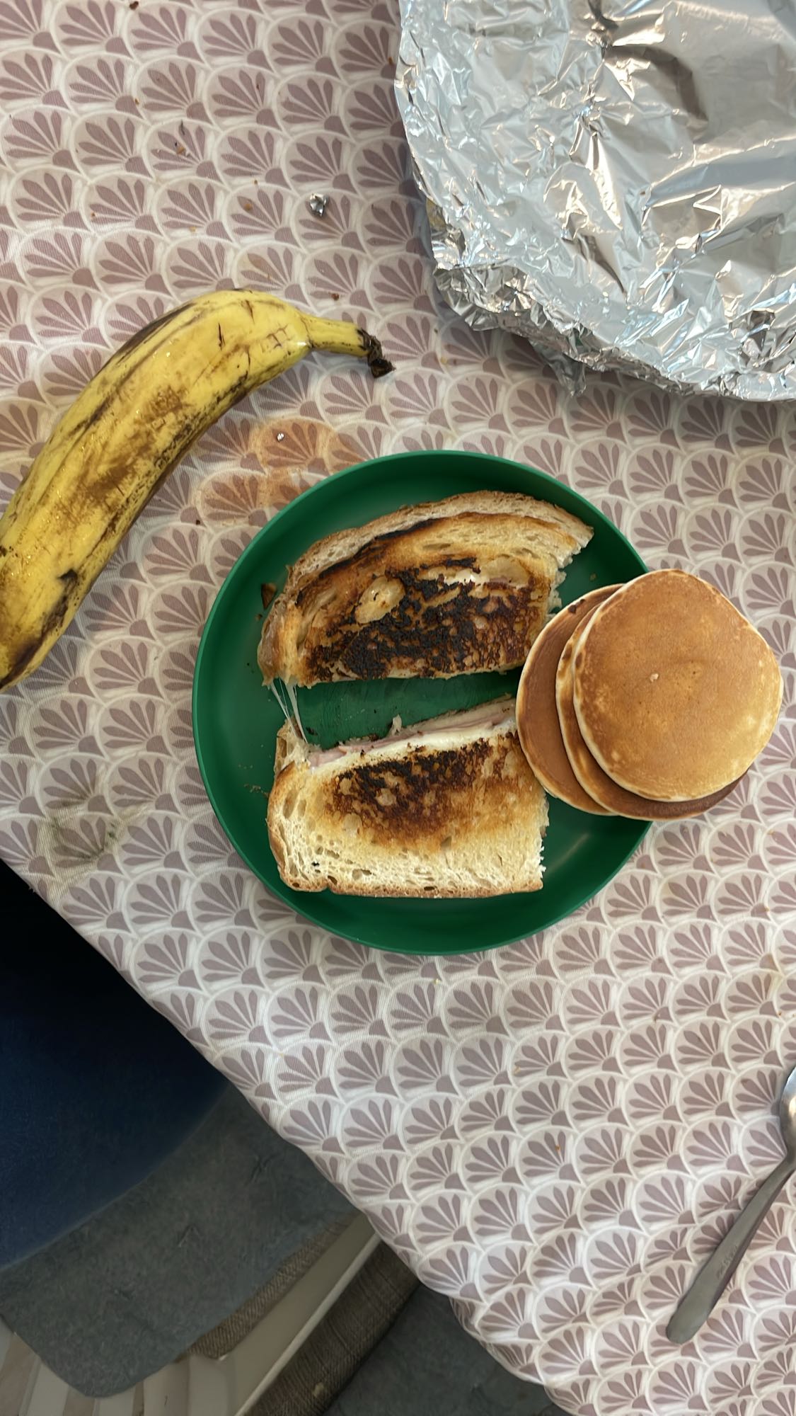 Mic dejun cu sandwich