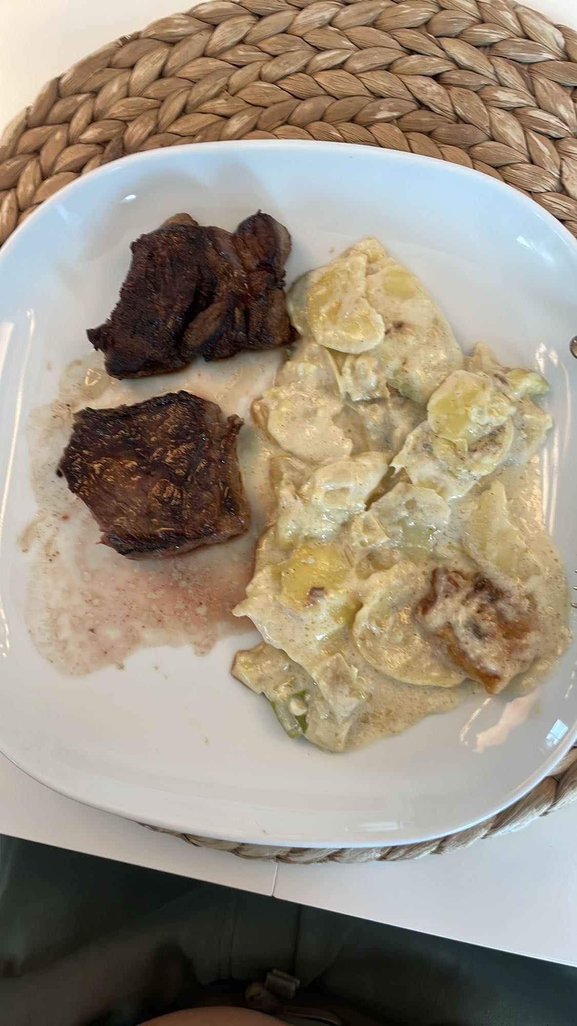 Oxfilé med potatisgratäng