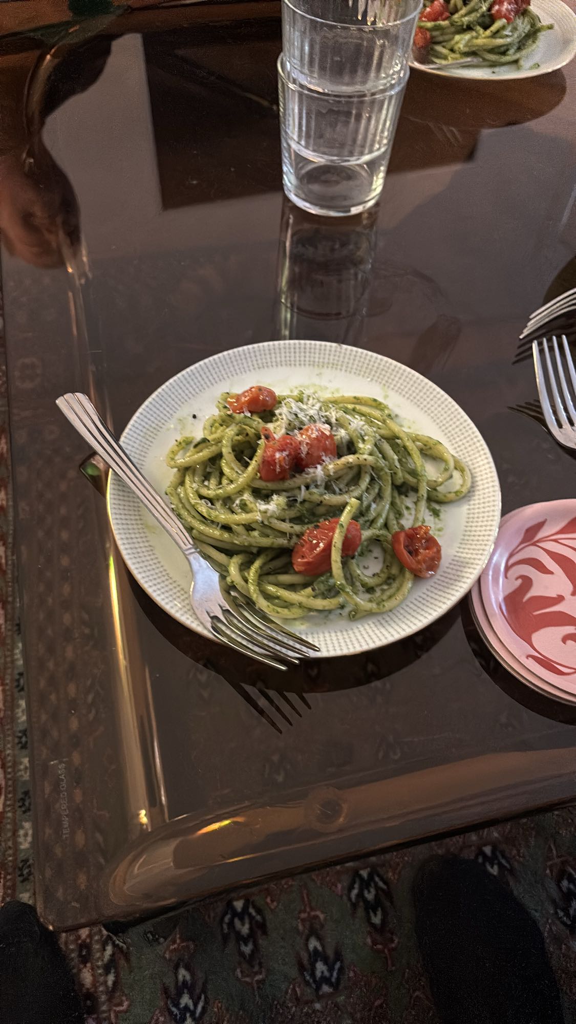 Pesto pasta med tomat