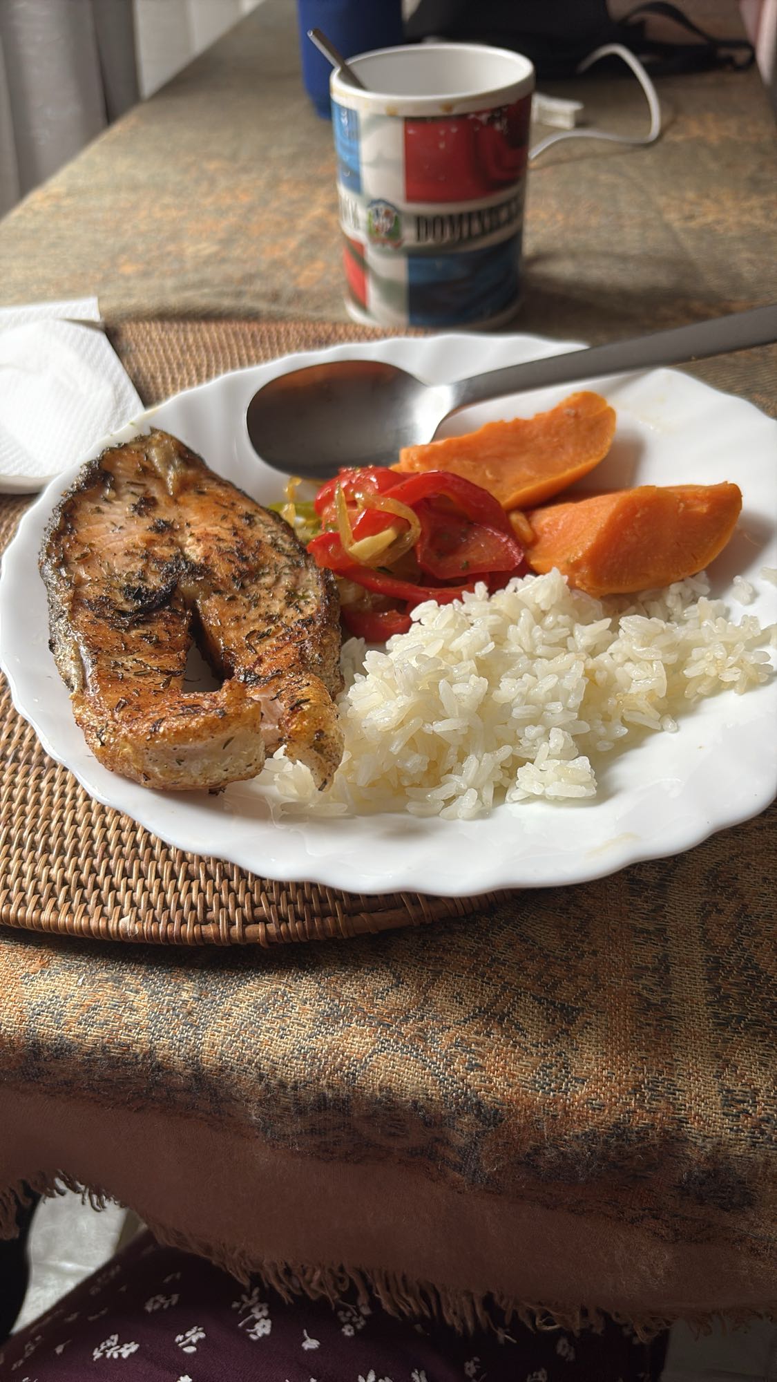 Salmón con arroz y batata