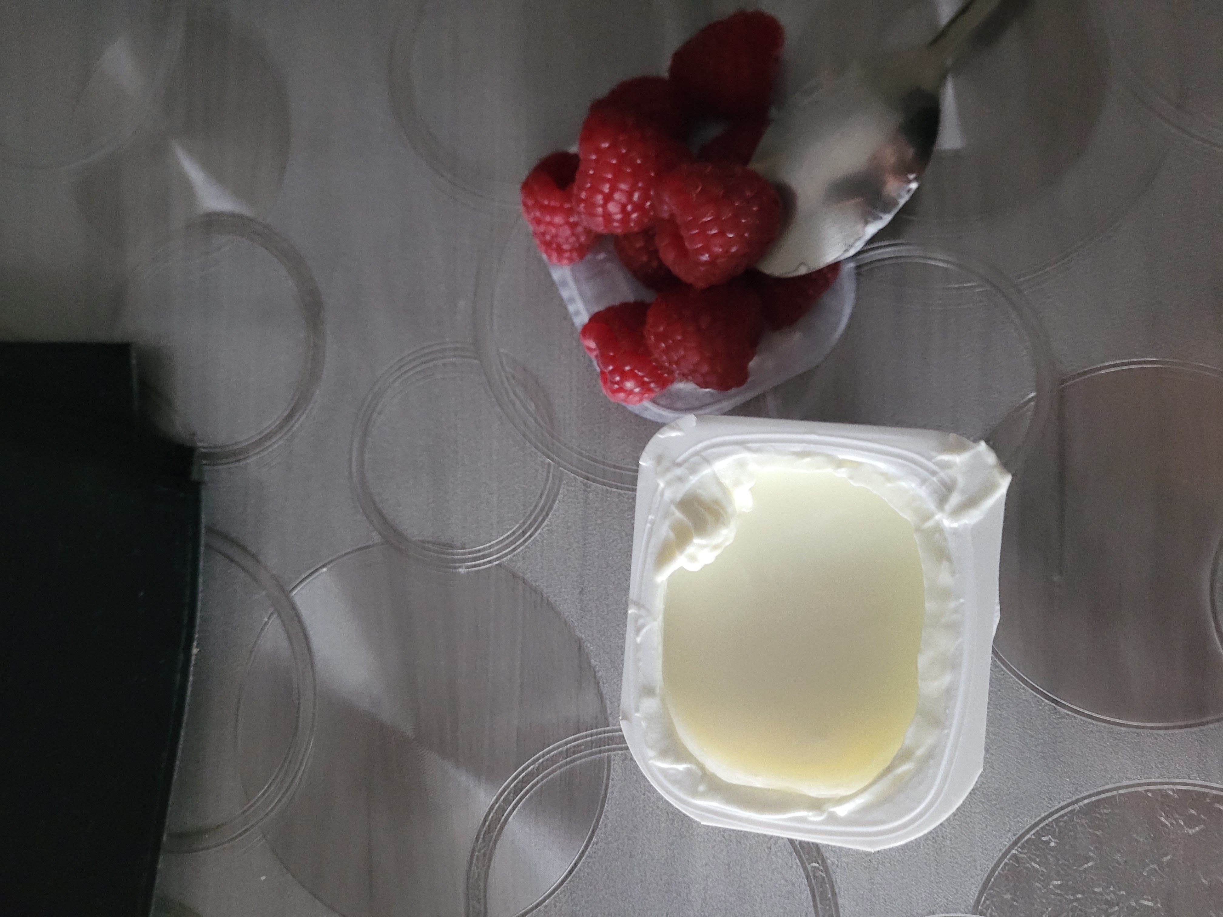 Yaourt et framboises