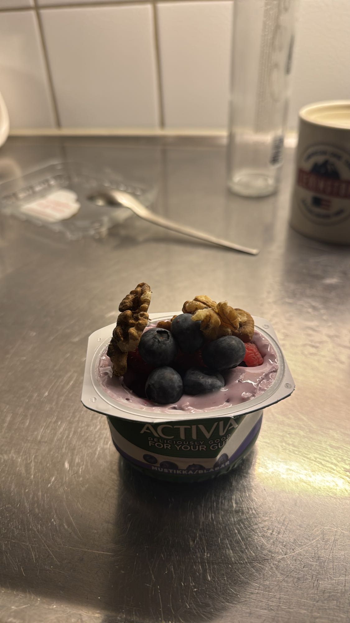 Blåbärsyoghurt med nötter