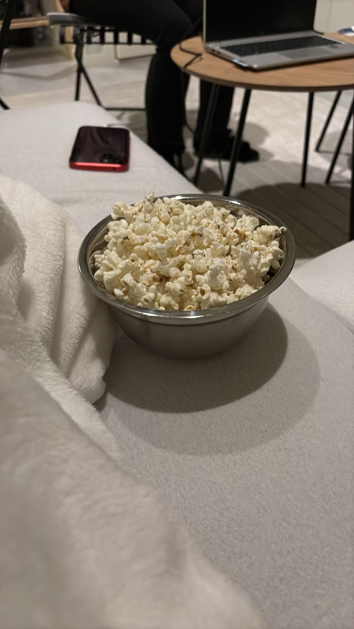 Skål med popcorn