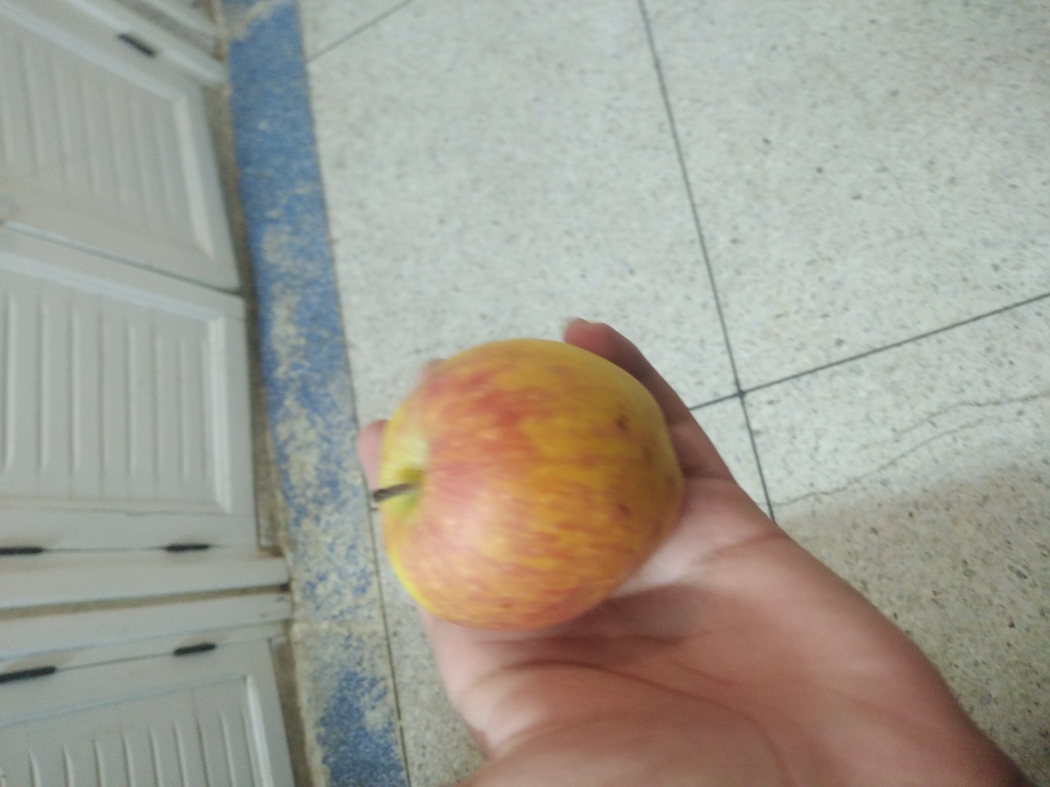 Pomme entière