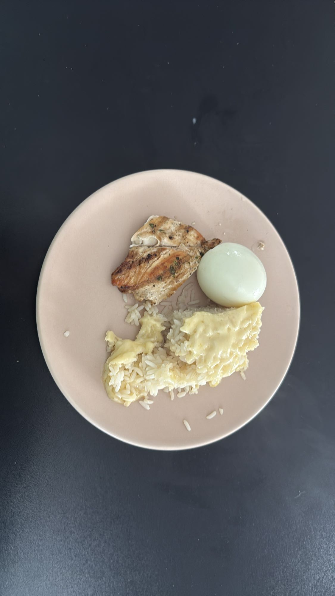 Pollo, arroz y huevo