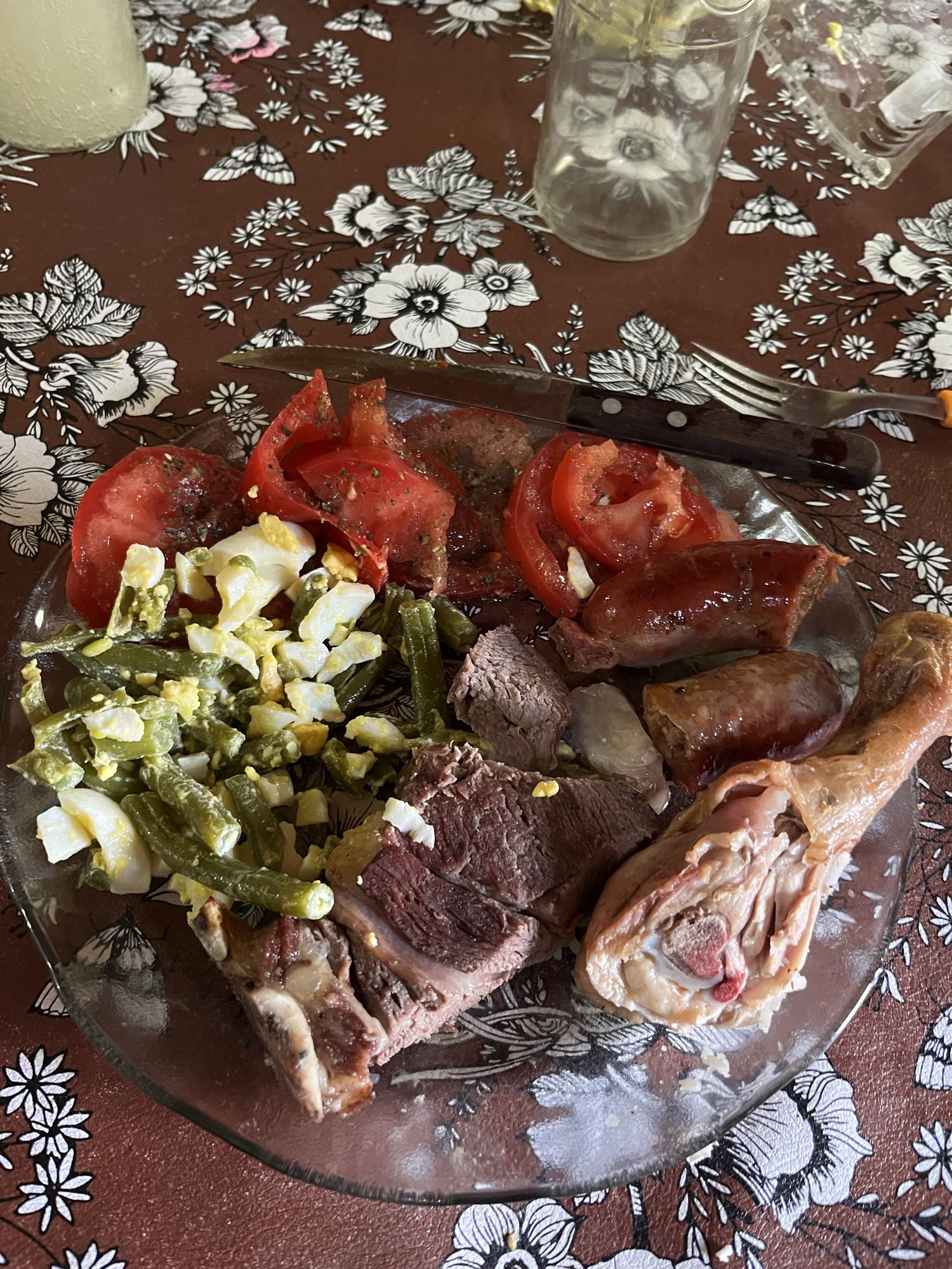Plato de carne y verduras