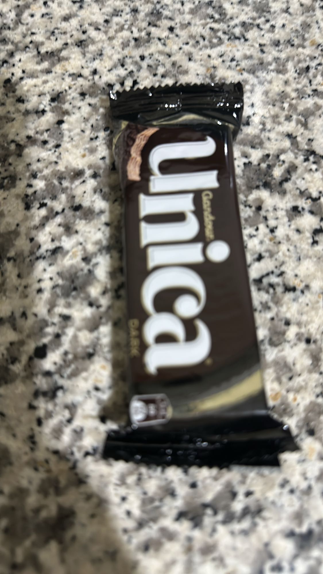 Unica dark chocolate bar