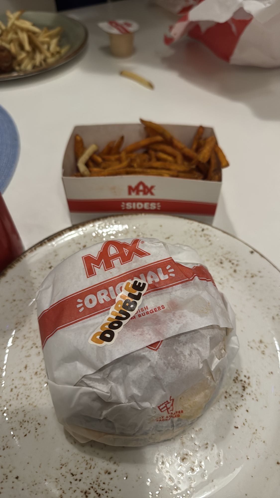 Dubbelburgare med pommes