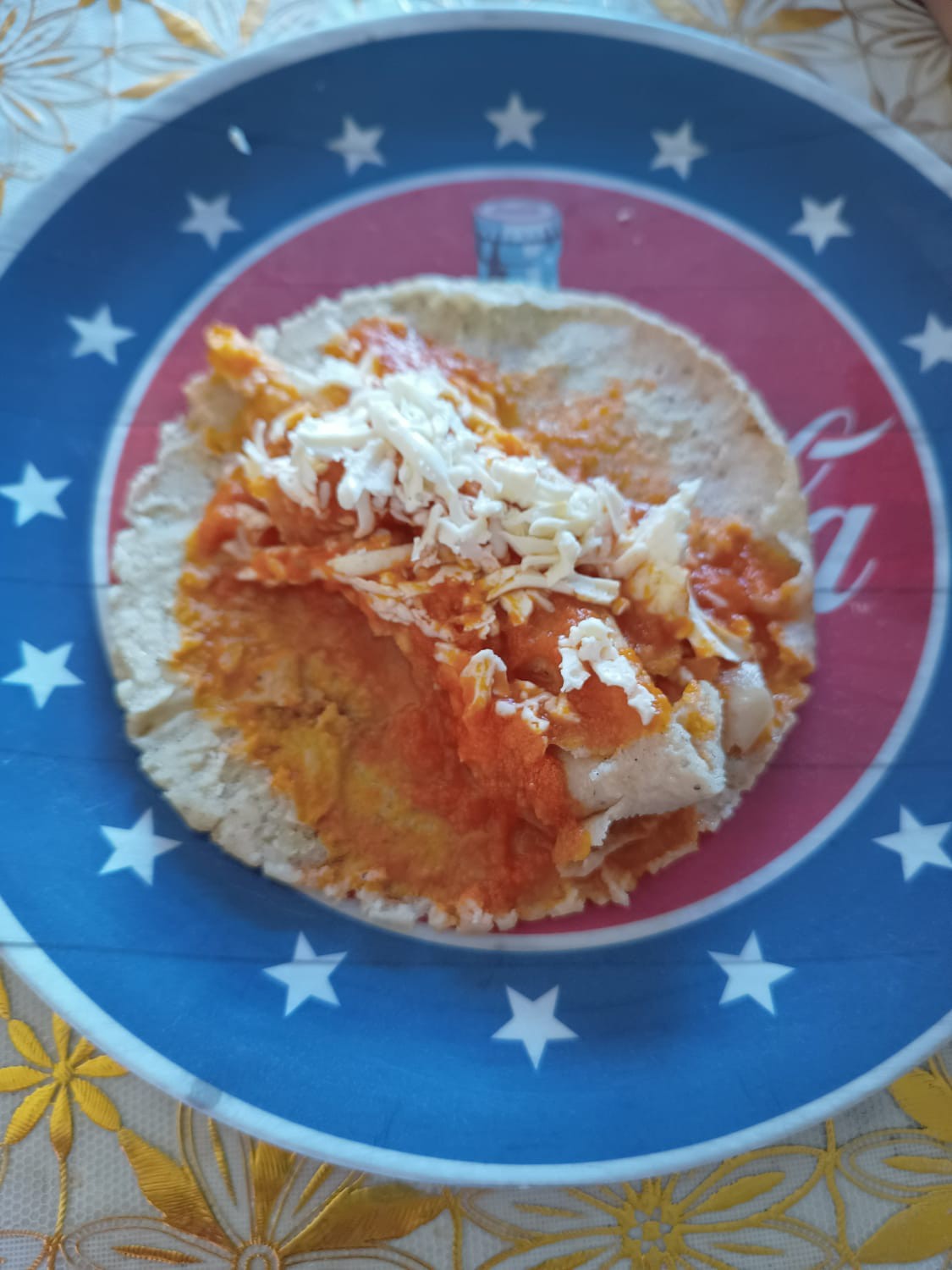 Taco de huevo con salsa