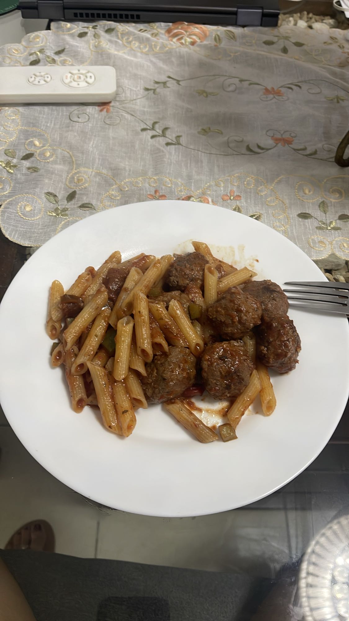 pasta con albóndigas