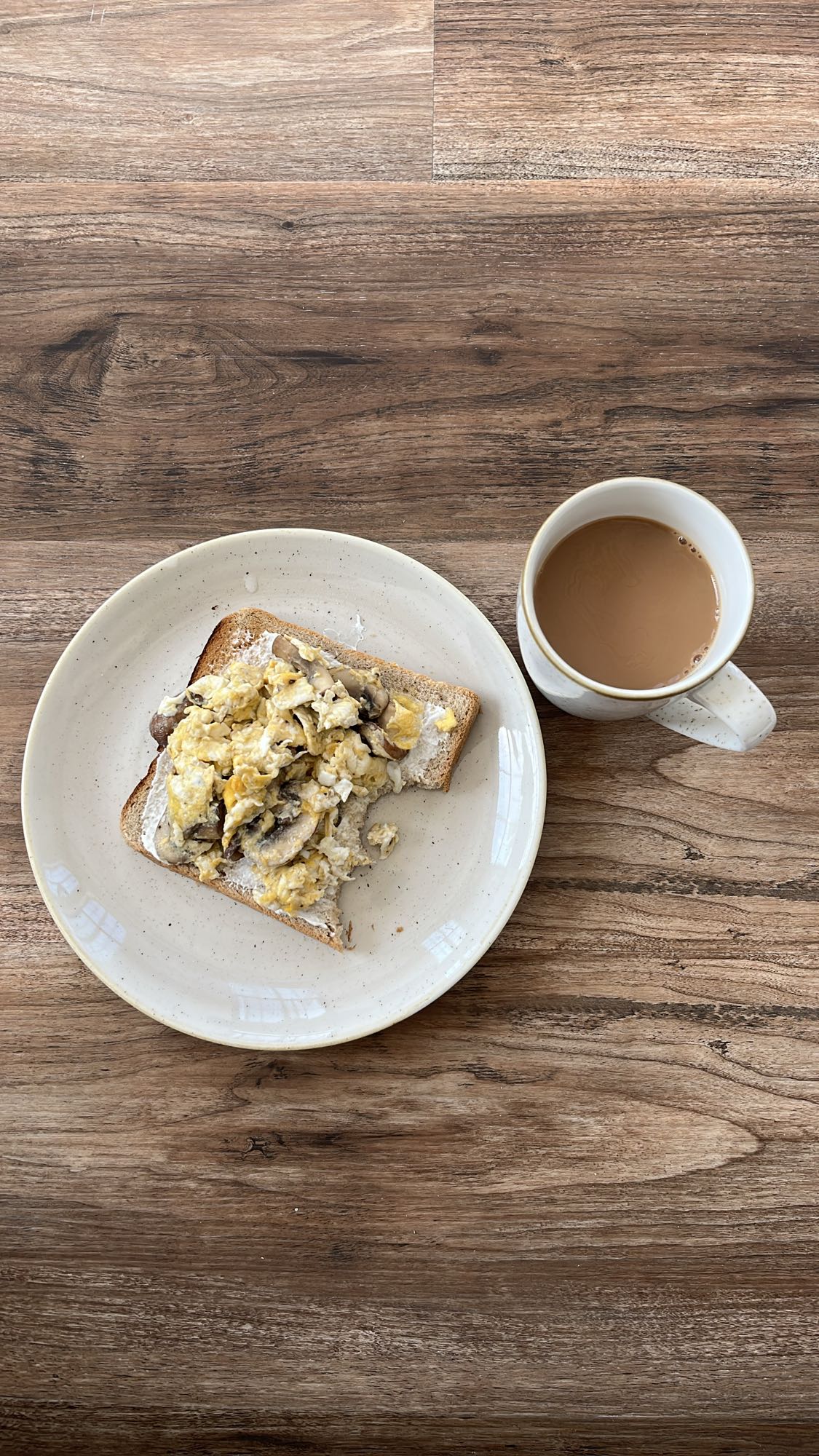 Scrambled eggs on toast & tea