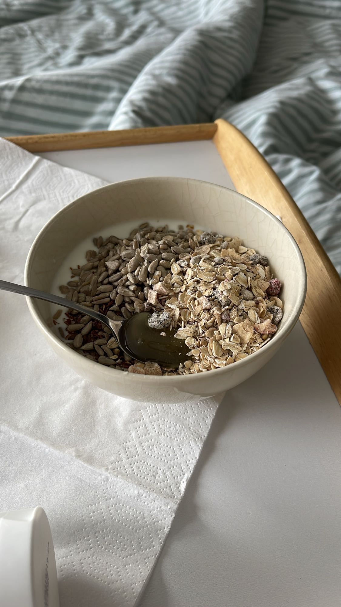 Muesli met zaden en honing