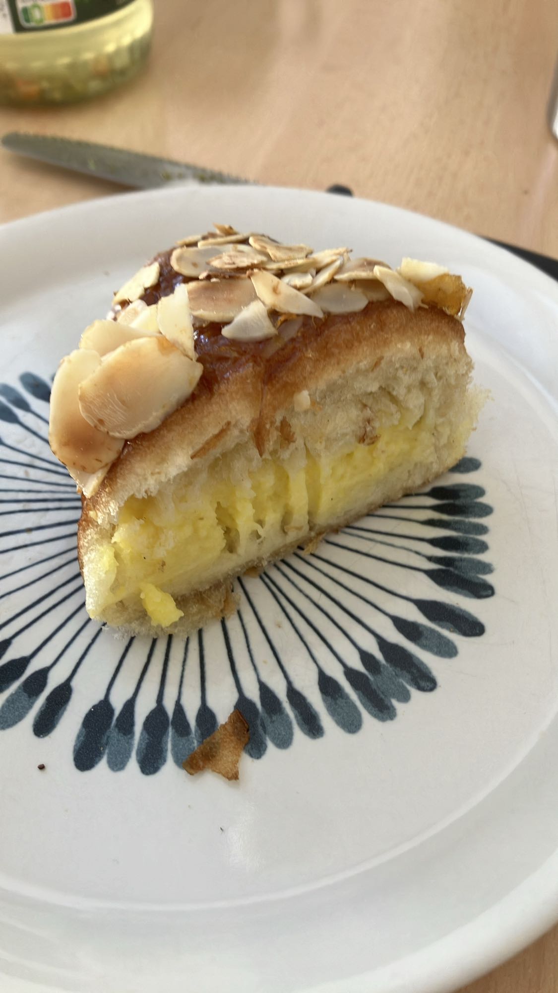 Fatia de bolo com creme