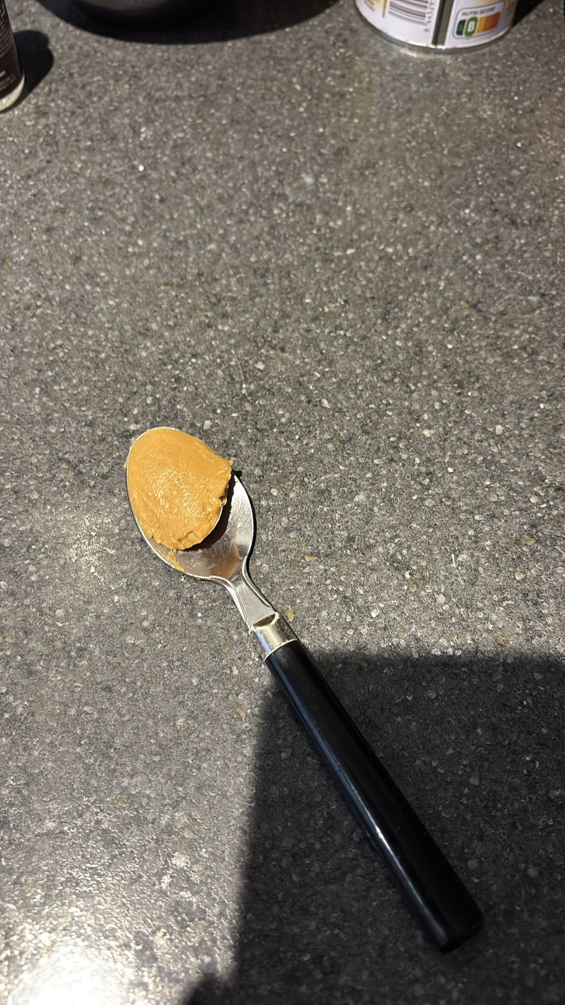 cuillère de beurre de cacahuète