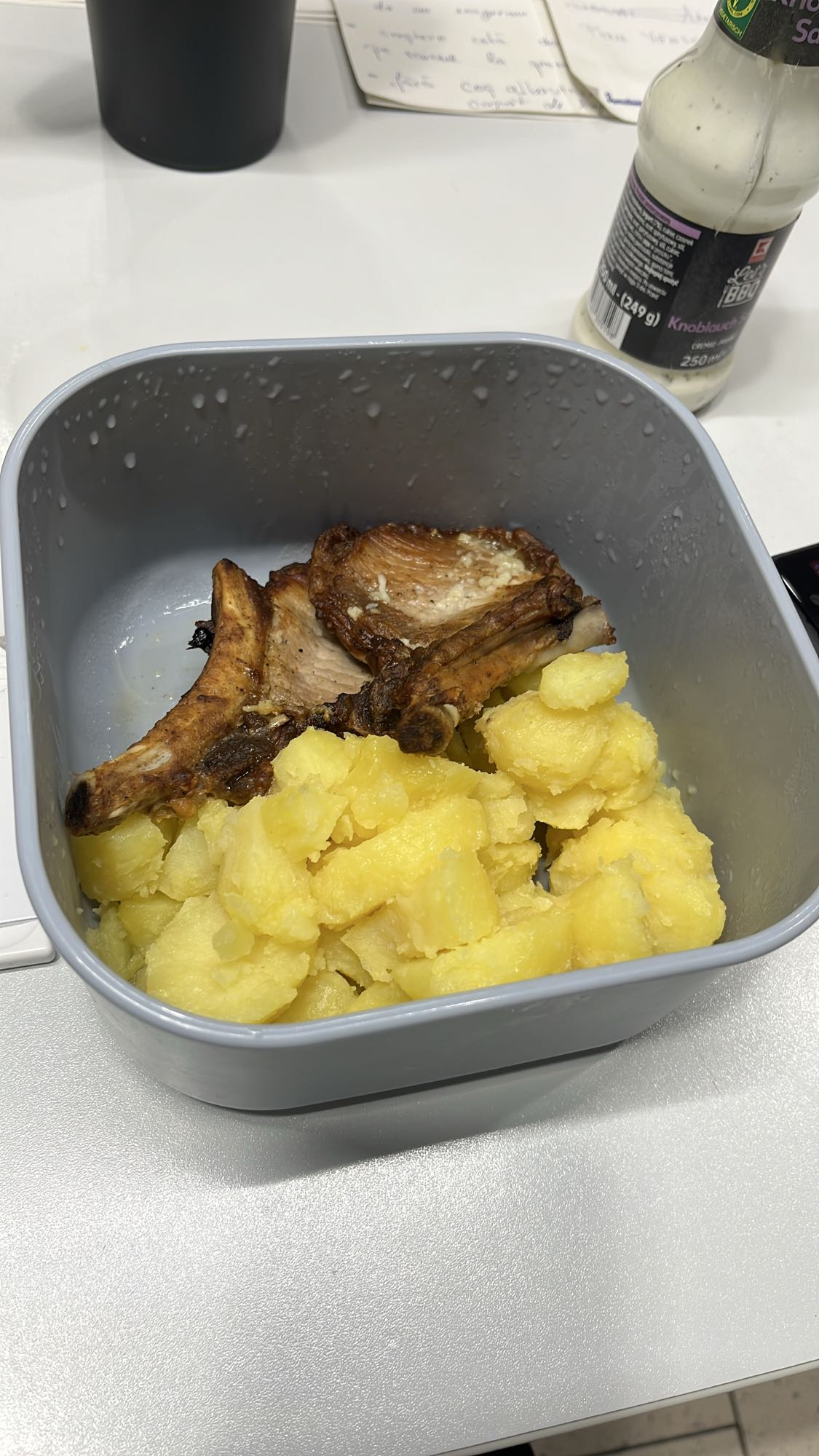 Coaste de porc cu cartofi