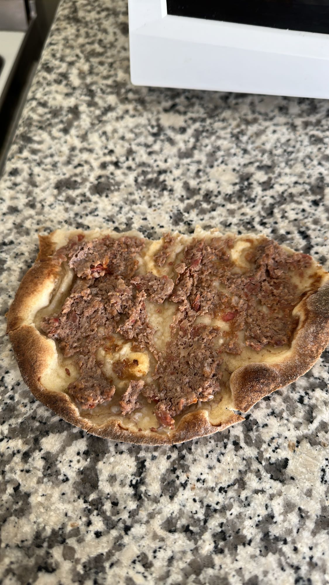 minced meat flatbread