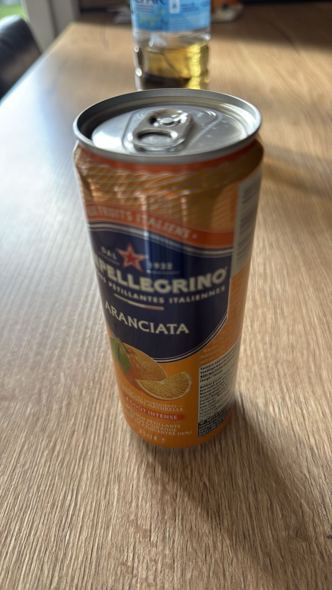 Boisson orange pétillante