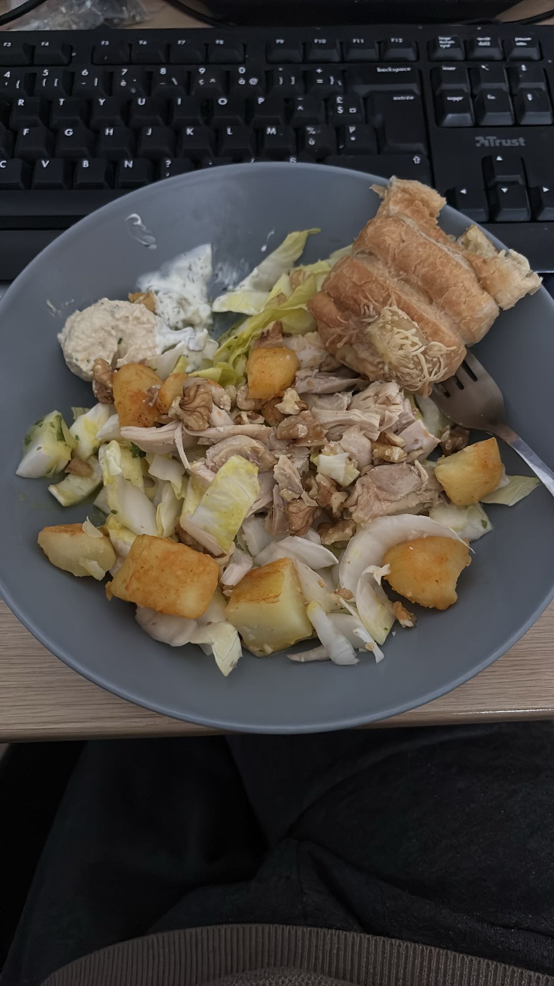 Salade poulet et pommes