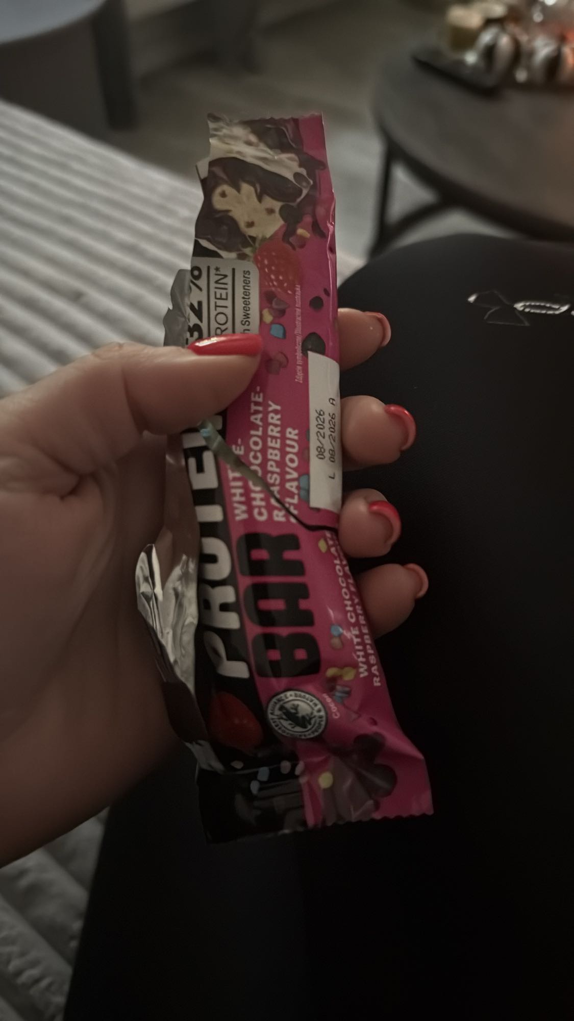 Baton białkowy biała czekolada-malina