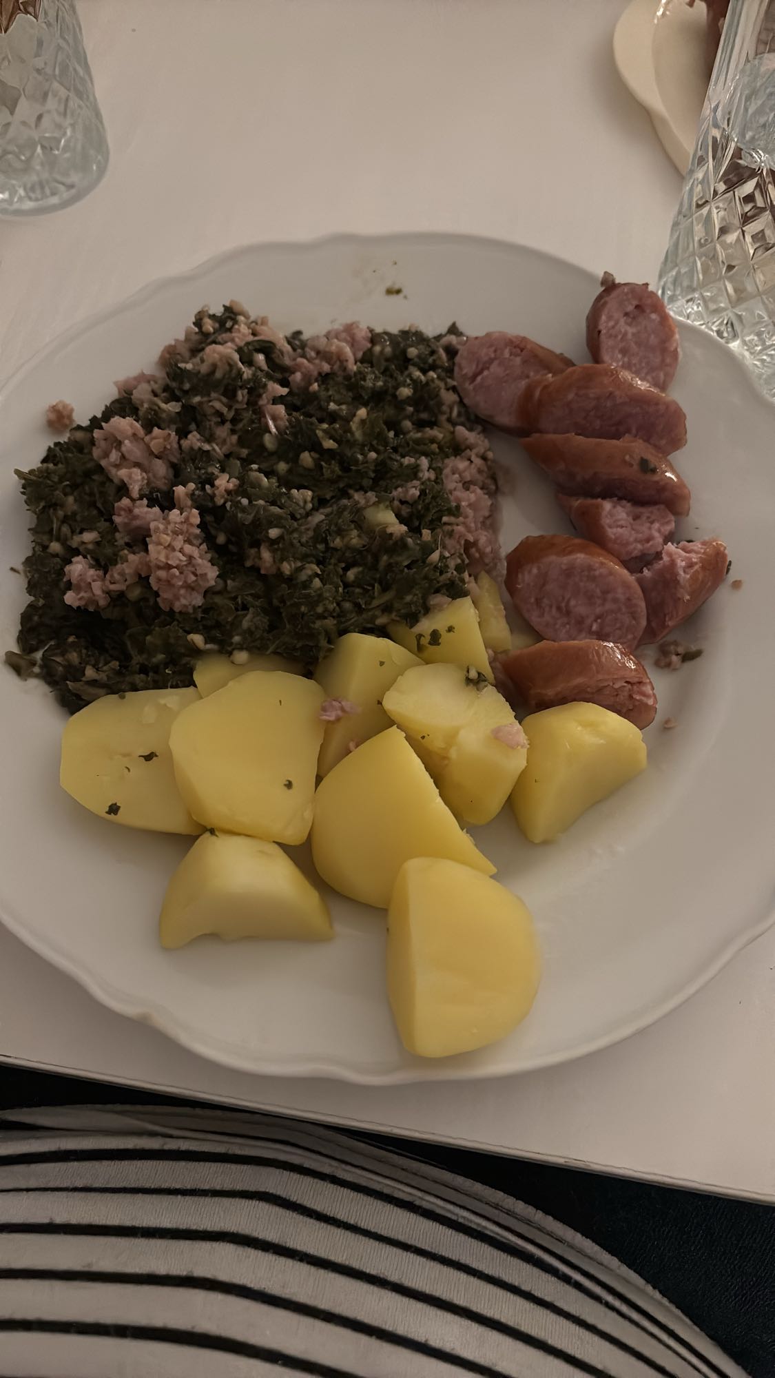 Grünkohl mit Wurst und Kartoffeln